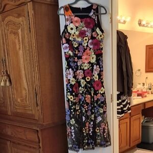 Floral Sleeveless Maxi Dress